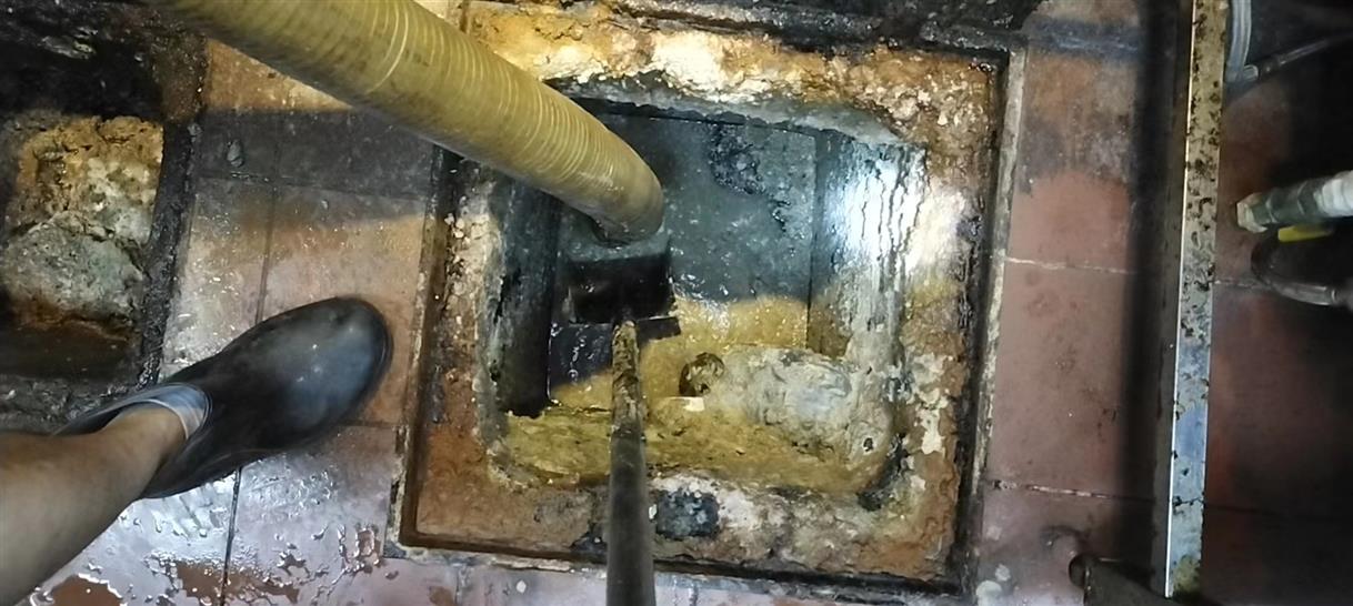 乌达污水池清理一般都有毒气，怎么预防中毒呢？